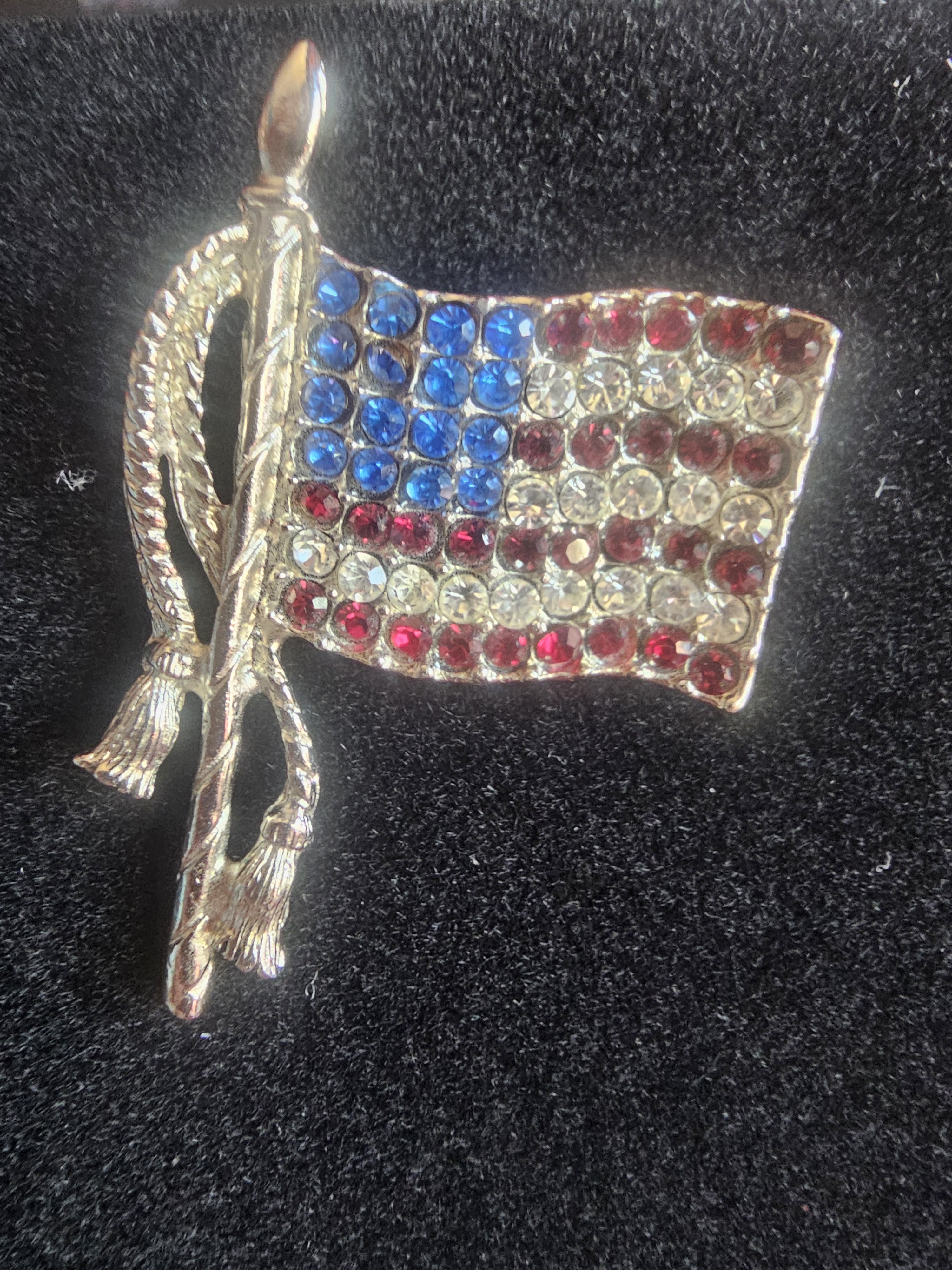 Patriotic Silver Tone Flag Brooch Silver Tone Red White  Blue